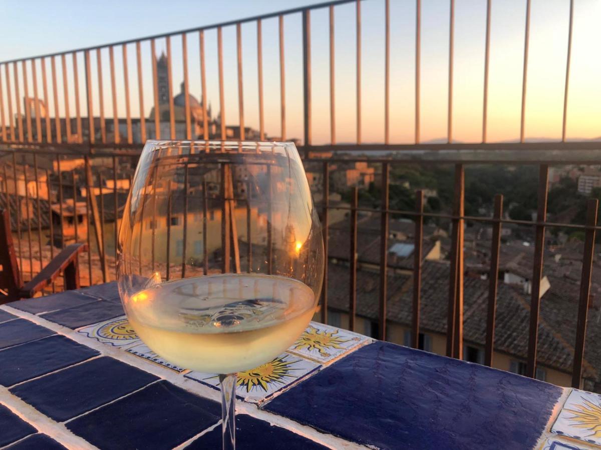シエーナLa Terrazza Sul Duomoアパートメント エクステリア 写真