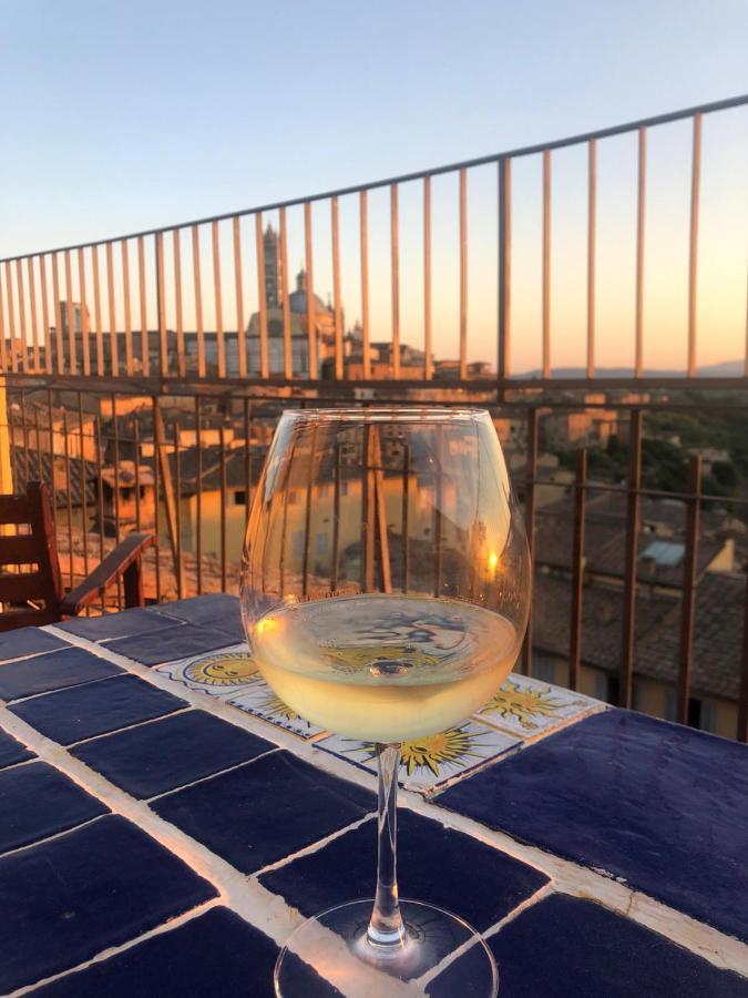 シエーナLa Terrazza Sul Duomoアパートメント エクステリア 写真